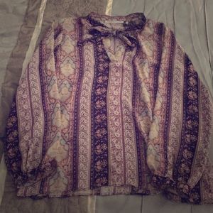 ❤️4 / $10❤️ Mauve print blouse by Violet + Claire
